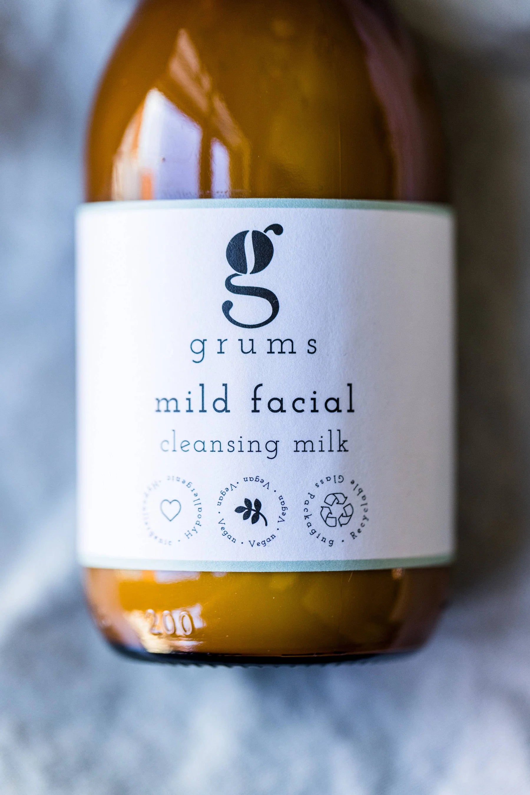 GRUMS Gentle Facial Cleansing Milk (200 ml) - Gentle and pH neutral
