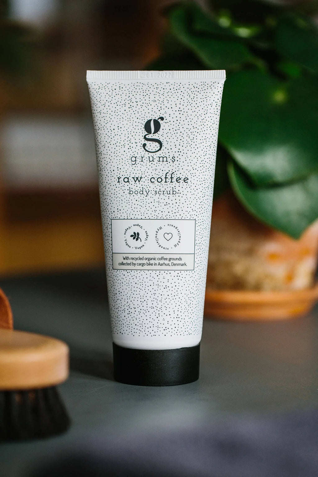 GRUMS Raw Coffee Hand Scrub + Cleanser (120 ml) - Natural Exfoliation