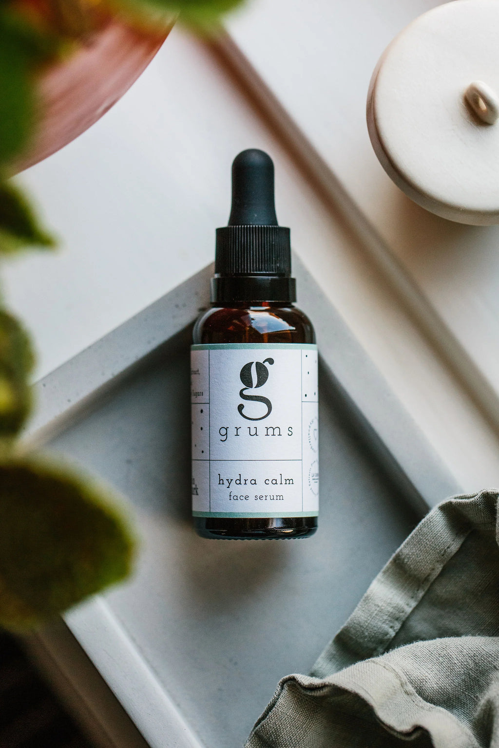 GRUMS Hydra Calm Facial Serum 30 ml - Hydration and Antioxidant Booster